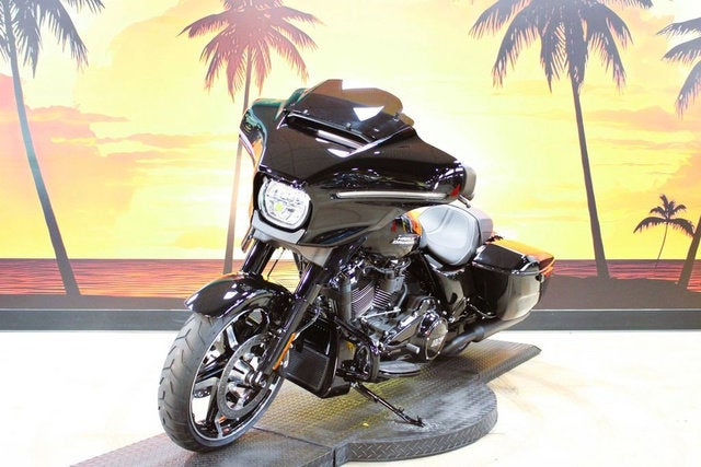 2025 Harley-Davidson FLHX - Street Glide Base