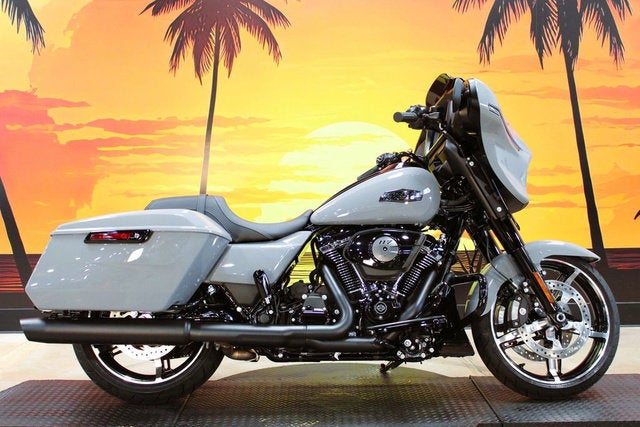 2026 Harley-Davidson Street Glide FLHX