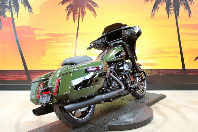 2026 Harley-Davidson Street Glide FLHX