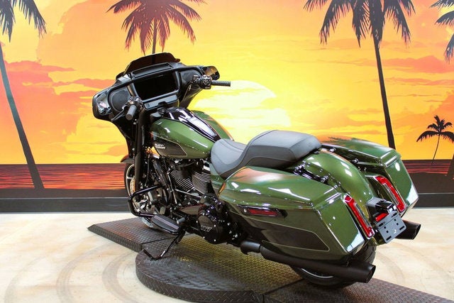 2026 Harley-Davidson Street Glide FLHX