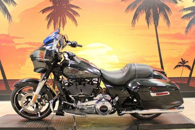 2026 Harley-Davidson FLHX - Street Glide Base