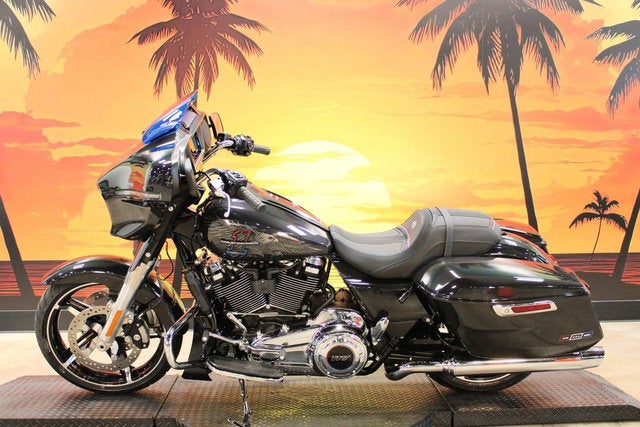 2026 Harley-Davidson FLHX - Street Glide Base