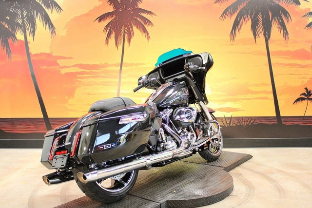 2026 Harley-Davidson FLHX - Street Glide Base