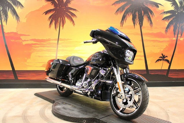 2026 Harley-Davidson FLHX - Street Glide Base