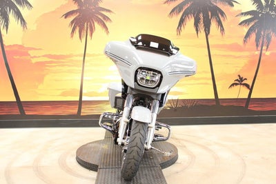 2026 Harley-Davidson FLHX - Street Glide Base