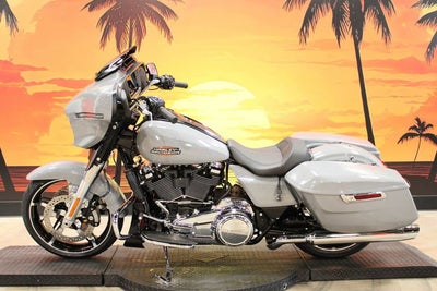 2026 Harley-Davidson FLHX - Street Glide Base