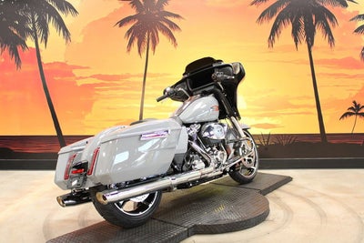 2026 Harley-Davidson FLHX - Street Glide Base