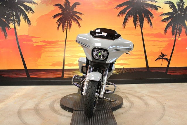 2025 Harley-Davidson FLHX - Street Glide Base