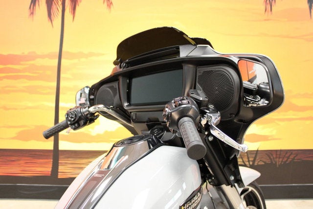 2025 Harley-Davidson FLHX - Street Glide Base