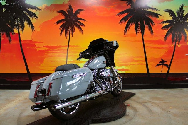 2025 Harley-Davidson FLHX - Street Glide Base