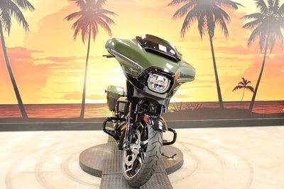 2026 Harley-Davidson Street Glide FLHX