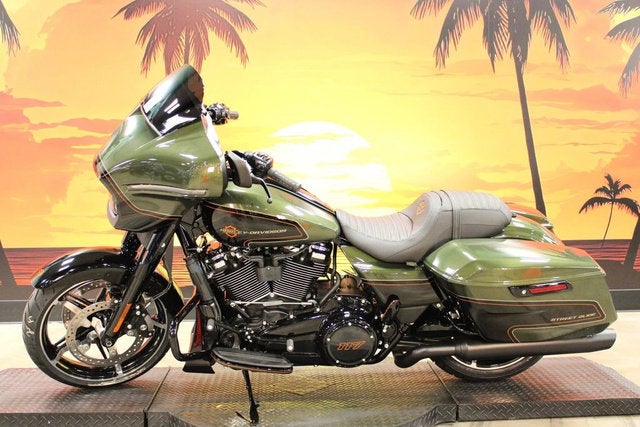 2026 Harley-Davidson Street Glide FLHX