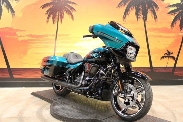 2026 Harley-Davidson Street Glide FLHX