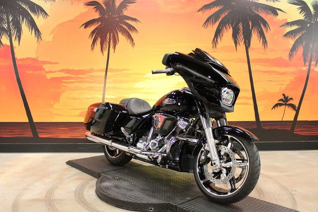 2026 Harley-Davidson FLHX - Street Glide Base