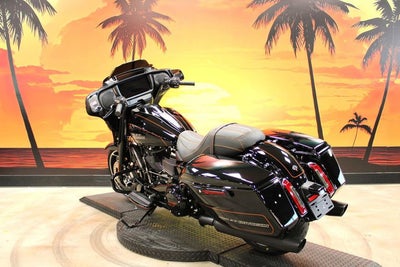 2026 Harley-Davidson Street Glide FLHX