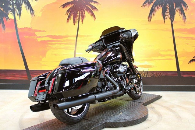 2026 Harley-Davidson Street Glide FLHX