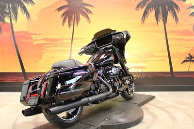 2026 Harley-Davidson Street Glide FLHX