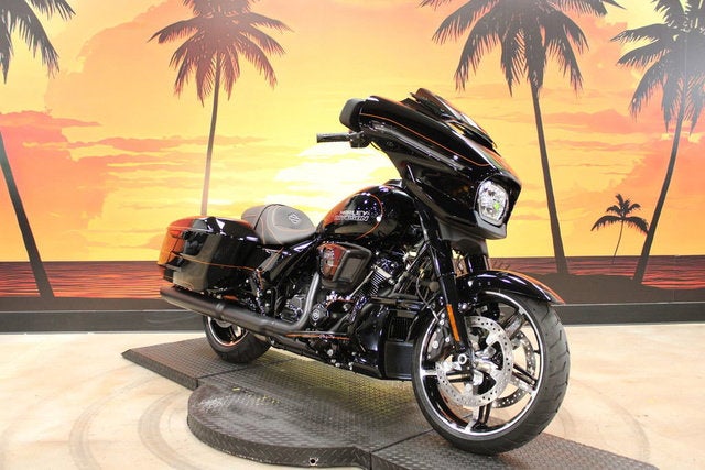 2026 Harley-Davidson Street Glide FLHX