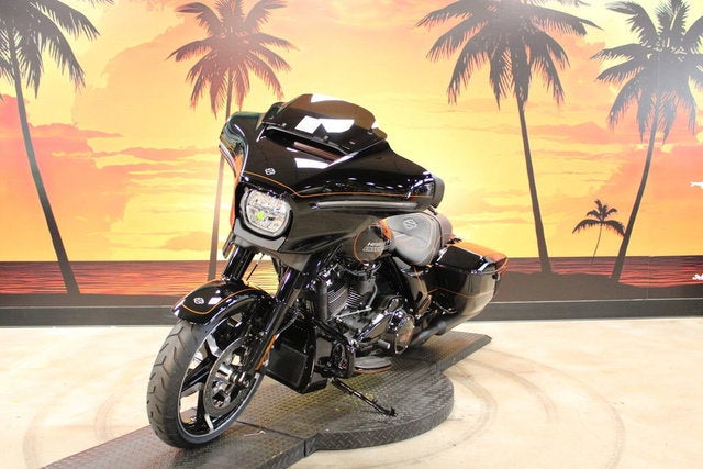 2026 Harley-Davidson Street Glide FLHX