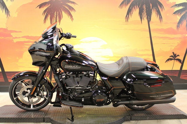 2026 Harley-Davidson Street Glide FLHX