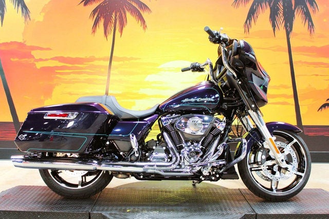 2025 Harley-Davidson FLHX - Street Glide Base