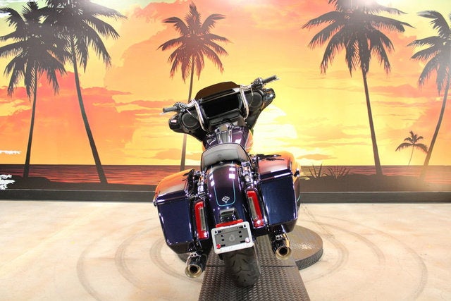 2025 Harley-Davidson FLHX - Street Glide Base