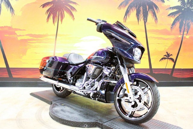 2025 Harley-Davidson FLHX - Street Glide Base