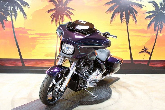 2025 Harley-Davidson FLHX - Street Glide Base