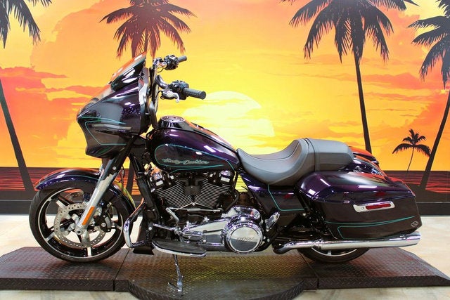 2025 Harley-Davidson FLHX - Street Glide Base