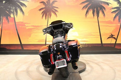 2025 Harley-Davidson FLHX - Street Glide Base