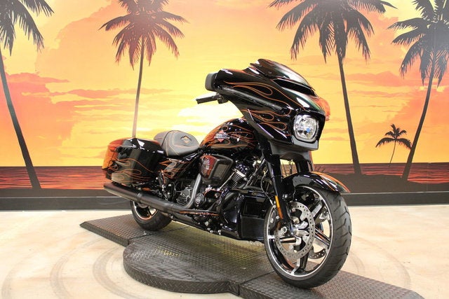 2025 Harley-Davidson FLHX - Street Glide Base