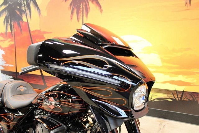 2025 Harley-Davidson FLHX - Street Glide Base