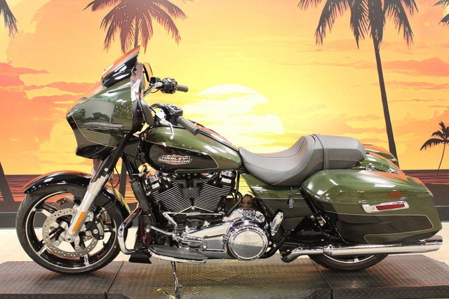 2026 Harley-Davidson FLHX - Street Glide Base