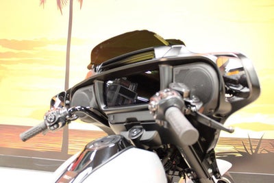 2026 Harley-Davidson Street Glide FLHX