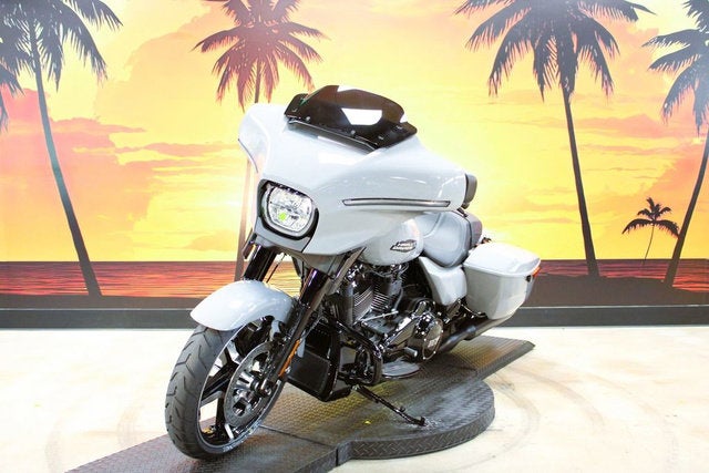 2026 Harley-Davidson Street Glide FLHX