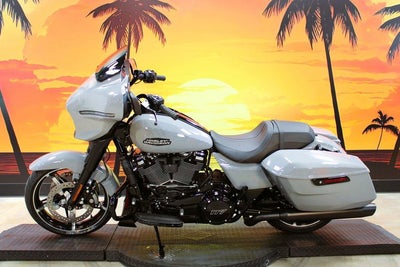 2026 Harley-Davidson Street Glide FLHX