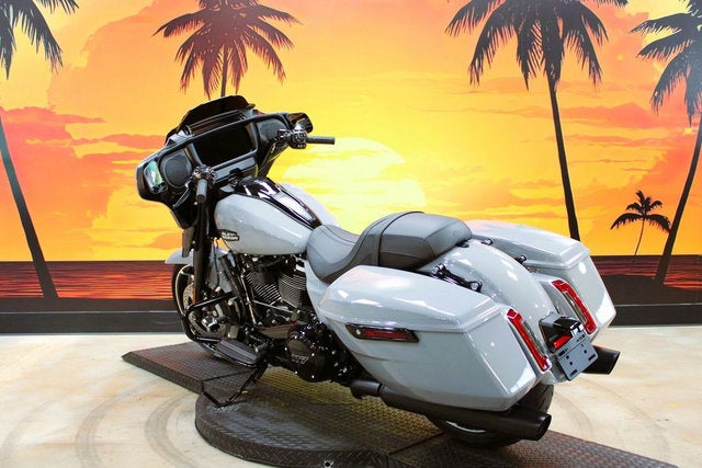 2026 Harley-Davidson Street Glide FLHX