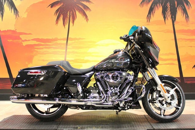 2026 Harley-Davidson FLHX - Street Glide Base