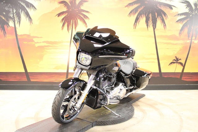 2026 Harley-Davidson FLHX - Street Glide Base