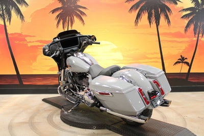 2026 Harley-Davidson Street Glide FLHX