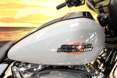 2026 Harley-Davidson Street Glide FLHX