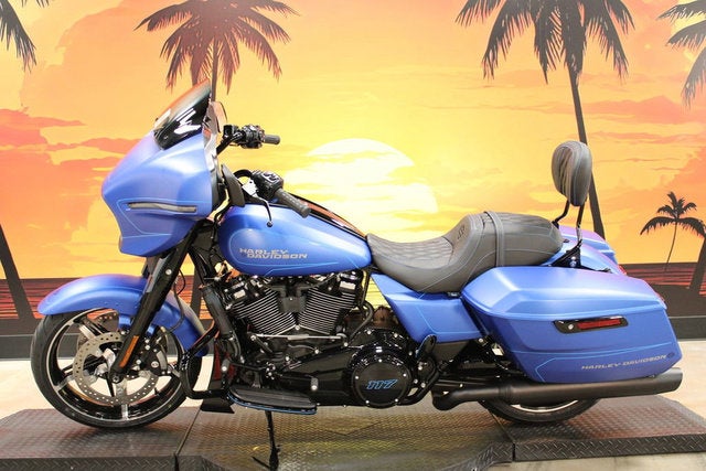 2026 Harley-Davidson Street Glide FLHX