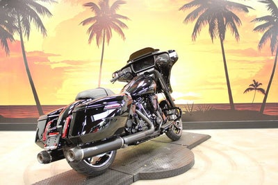 2026 Harley-Davidson Street Glide FLHX