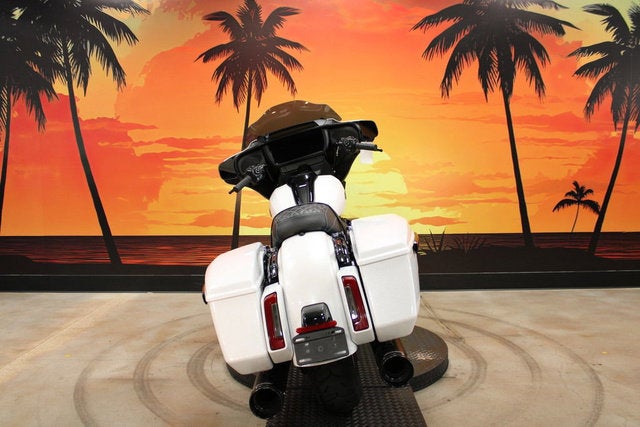 2025 Harley-Davidson FLHX - Street Glide Base