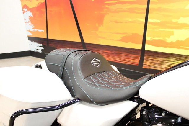 2025 Harley-Davidson FLHX - Street Glide Base