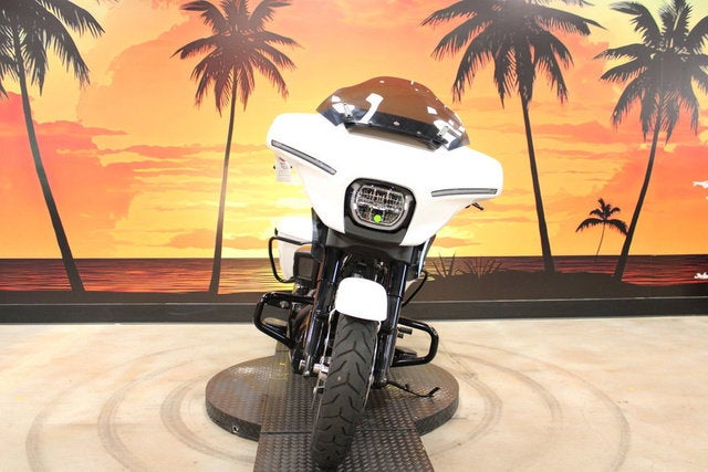 2025 Harley-Davidson FLHX - Street Glide Base