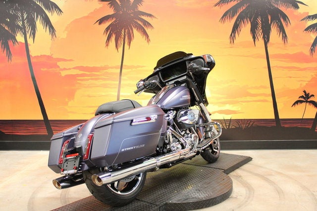 2025 Harley-Davidson FLHX - Street Glide Base