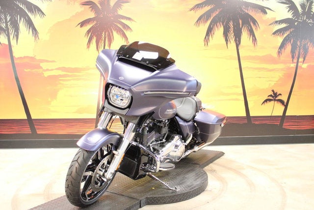 2025 Harley-Davidson FLHX - Street Glide Base