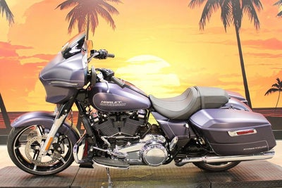 2025 Harley-Davidson FLHX - Street Glide Base