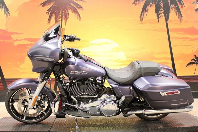 2025 Harley-Davidson FLHX - Street Glide Base